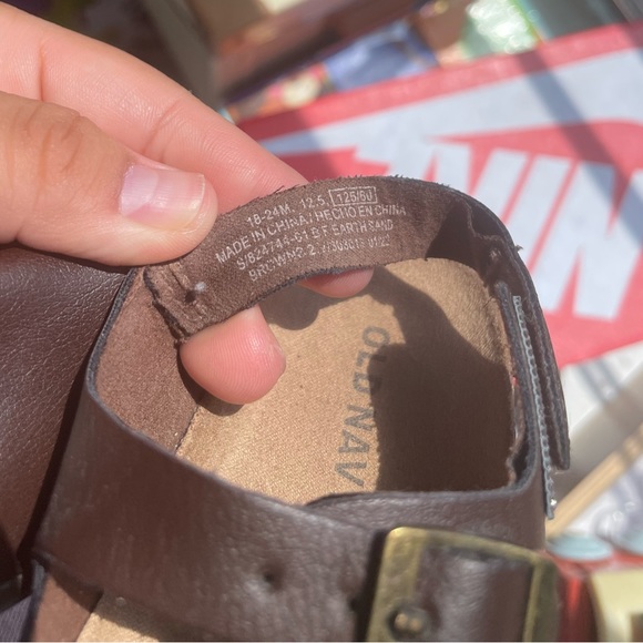 Old Navy Baby Brown Strap Sandals 18-24 Month - Picture 3 of 3